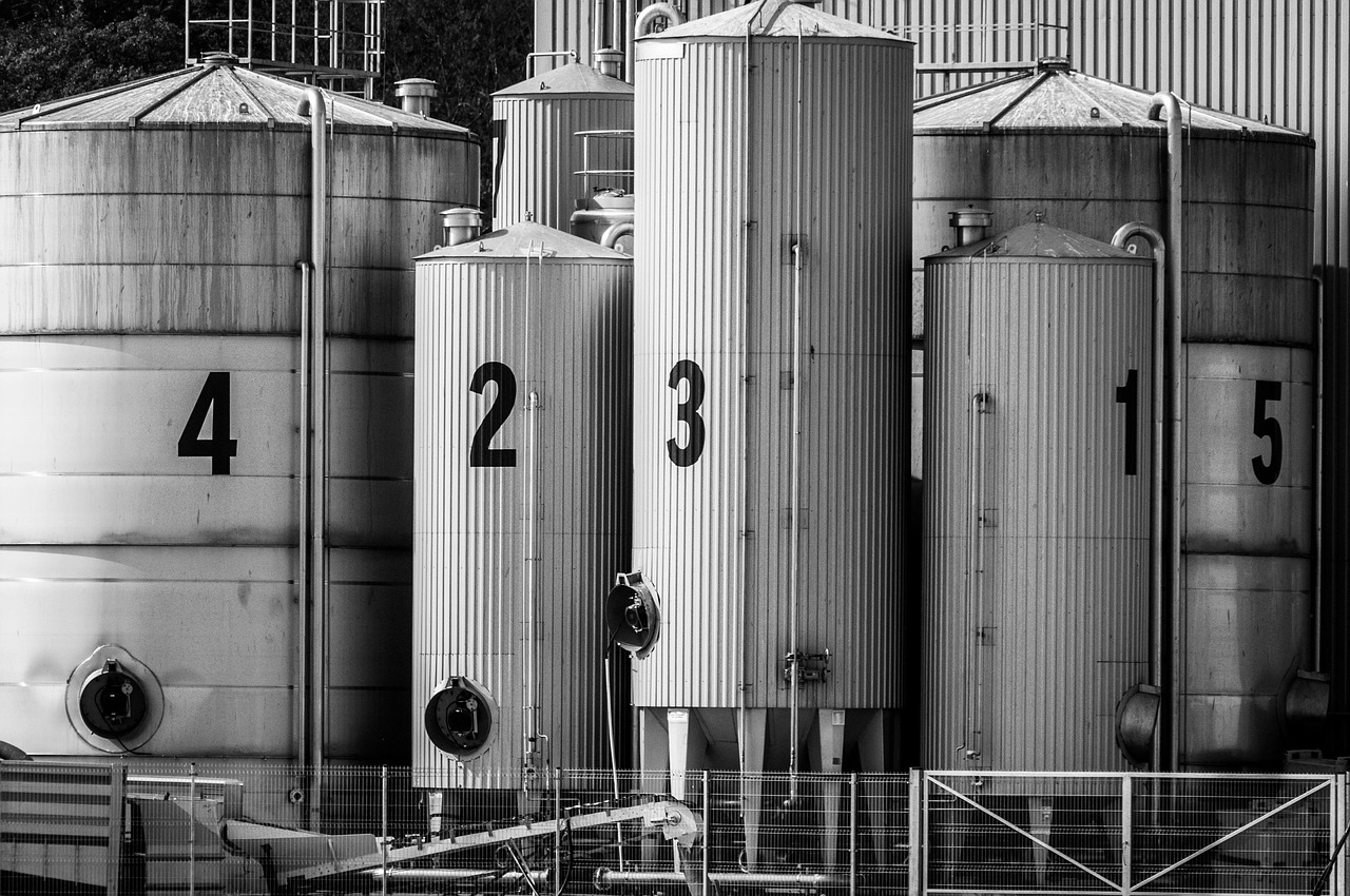 Silos de armazenagem de grãos